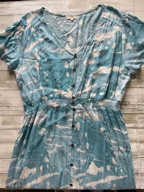 Light Blue Tie-Dye Midi Dress with Buttons